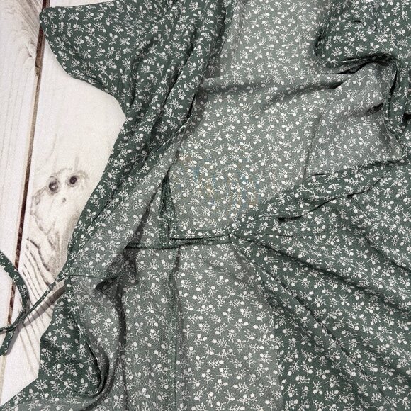 Pretty Garden Wrap Dress Size XL Ruffle Hem Green Daisy Floral Cottage Core - Picture 7 of 15